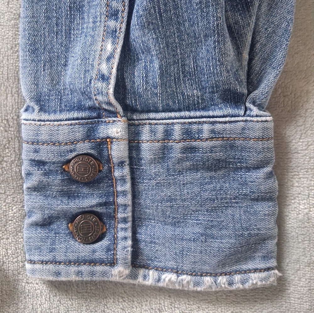 Vintage Tommy Hilfiger Denim Shirt Youth Blue Button Up Long Sleeve M - Picture 12 of 15